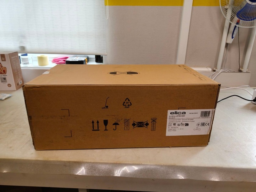 Вытяжка ELICA Elite 14 LUX BL/A/60 PRF0037991B серый+черное стекло